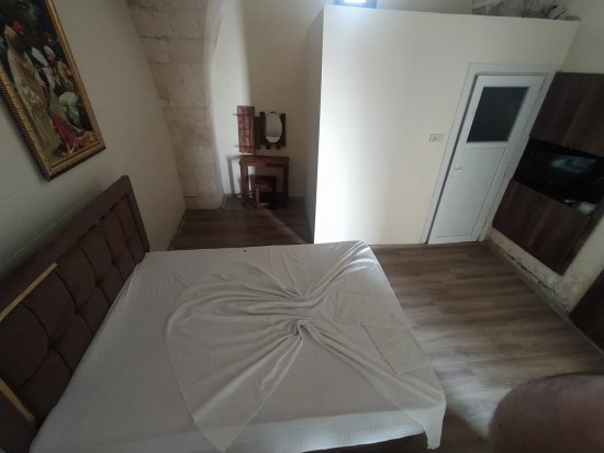 DOUBE ODAMIZ ÇİFT KİŞİ KAHVALTI DAHİL